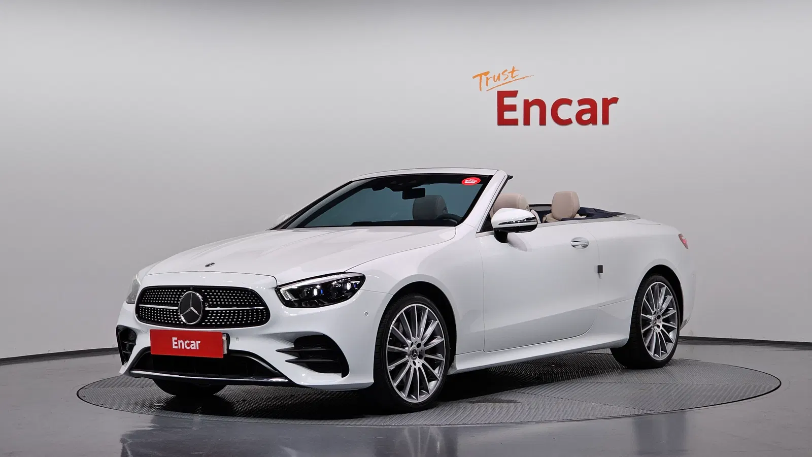 Mercedes-Benz Classe E E450 4MATIC Cabriolet (W213) 2022 — photo 1 sur 36