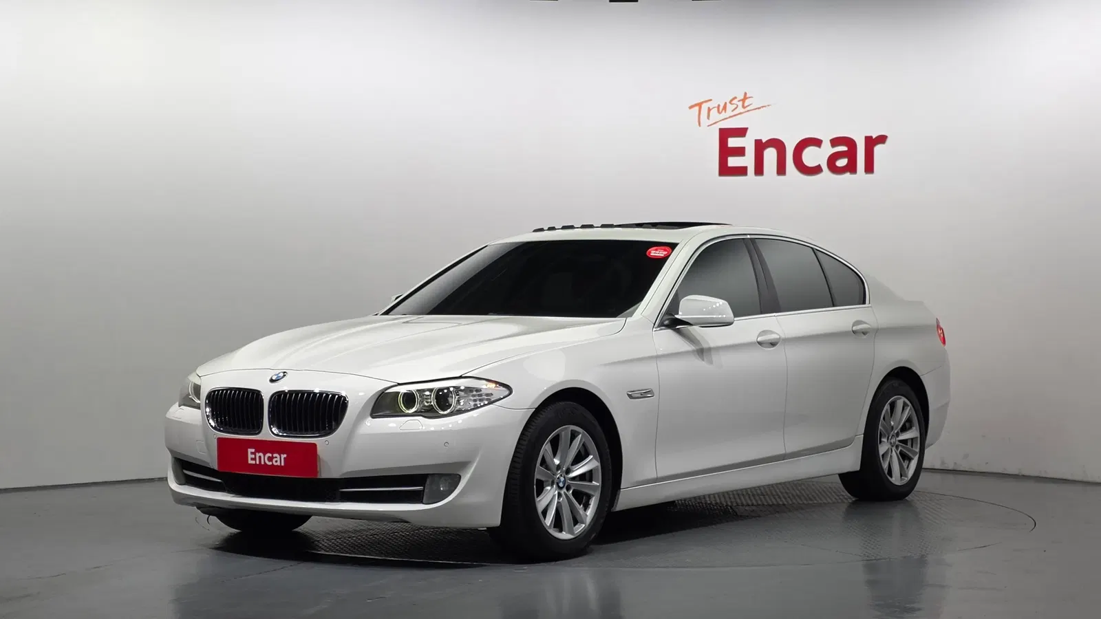 BMW Série 5 (F10) 520d 2013 — photo 1 sur 20