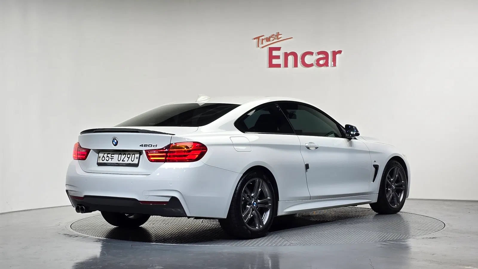 BMW Série 4 (F32) 420d M Sport Coupé 2016 — photo 1 sur 36