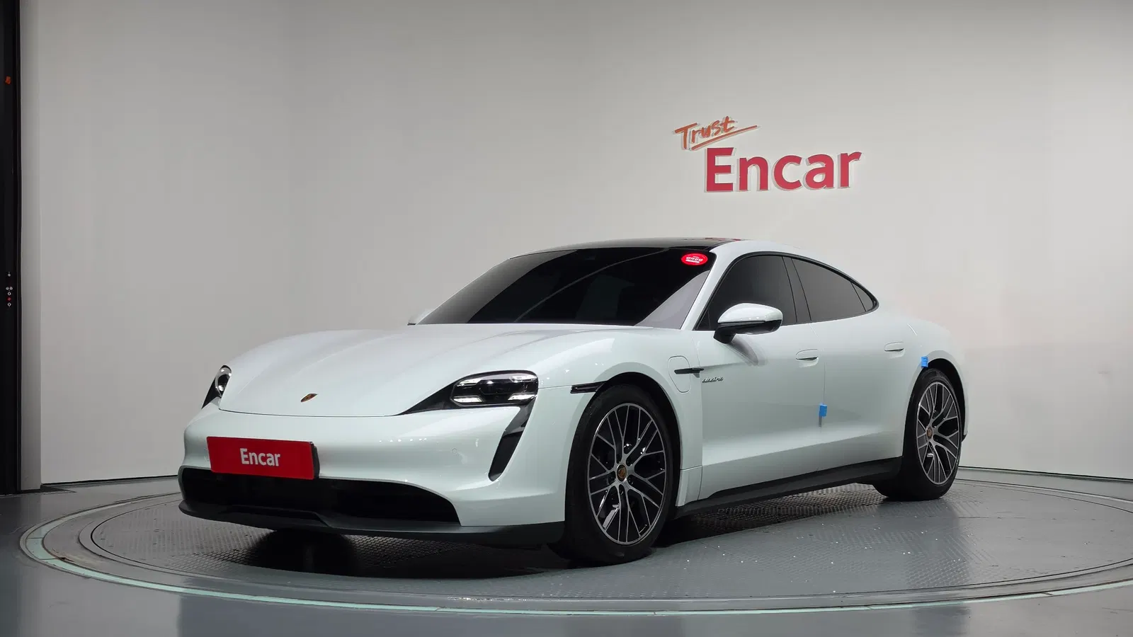 Porsche Taycan Base 2024 — photo 1 sur 43