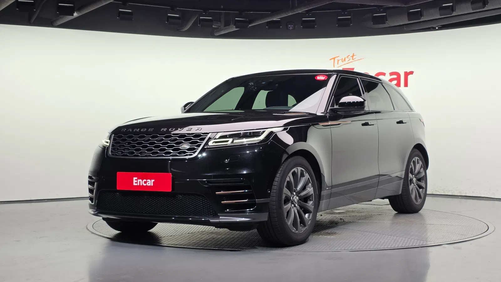 Land Rover Range Rover Velar 3.0 D300 R-Dynamic SE 2018 — photo 1 sur 42