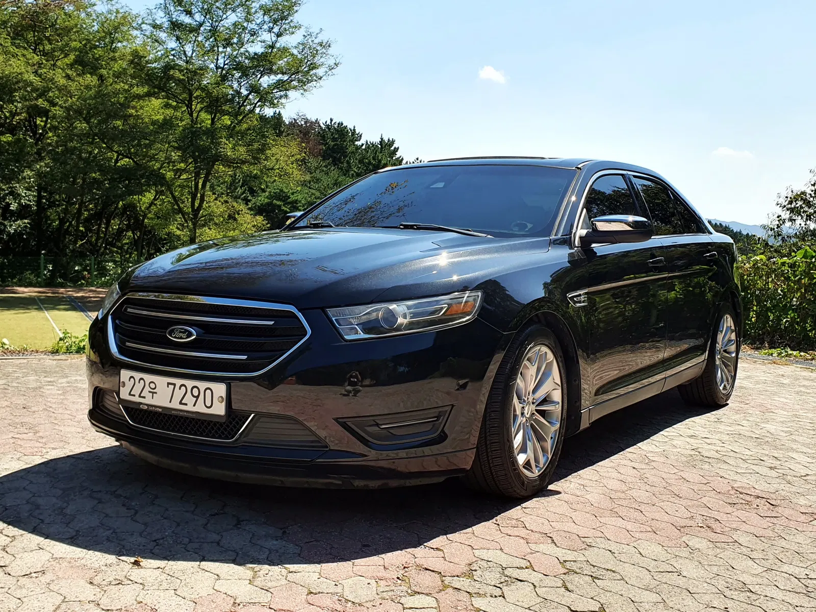 Ford Taurus 2.0 Limited EcoBoost 2015 — photo 1 sur 20