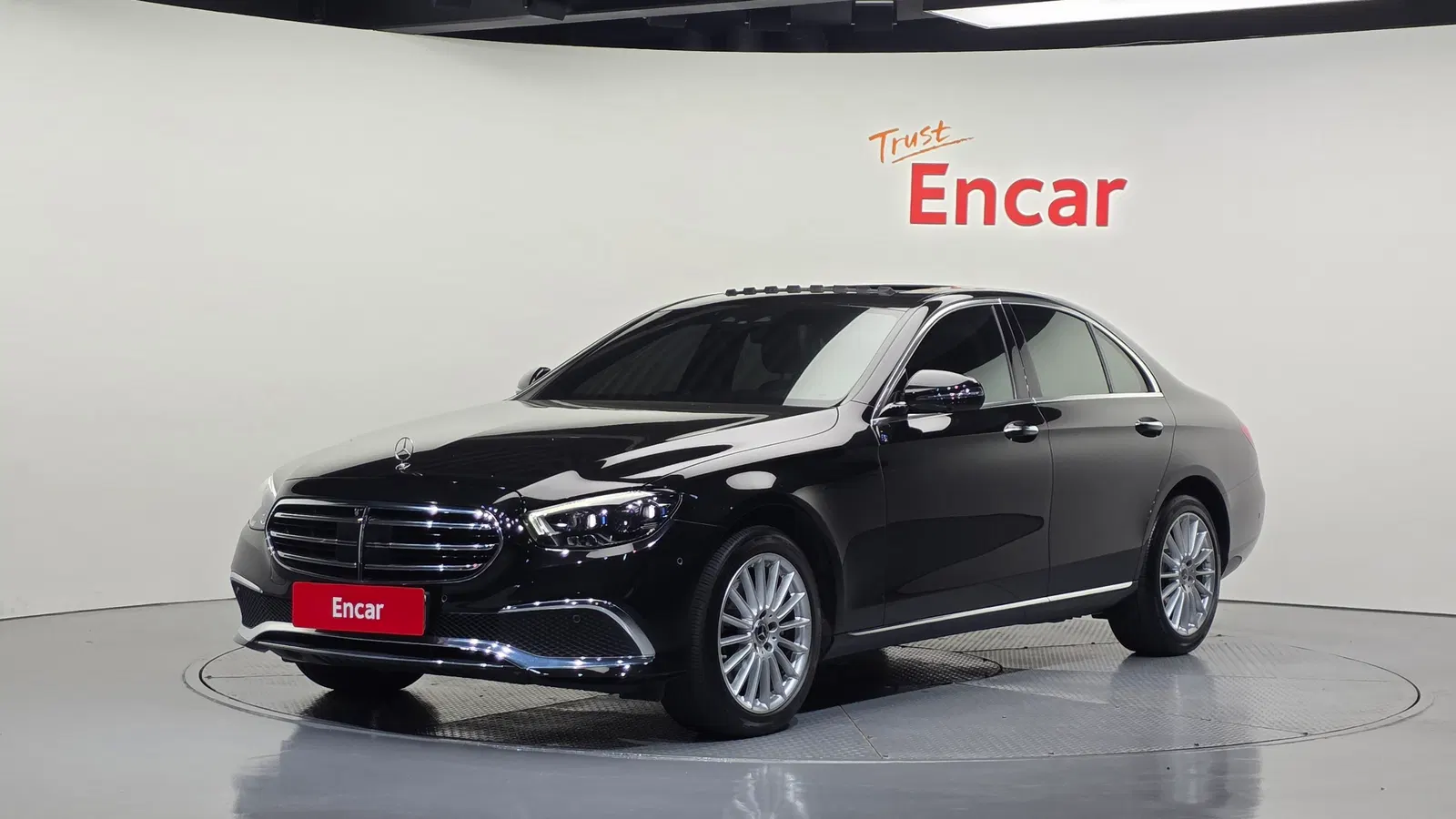 Mercedes-Benz Classe E E220d 4MATIC Exclusive (W213) 2022 — photo 1 sur 20