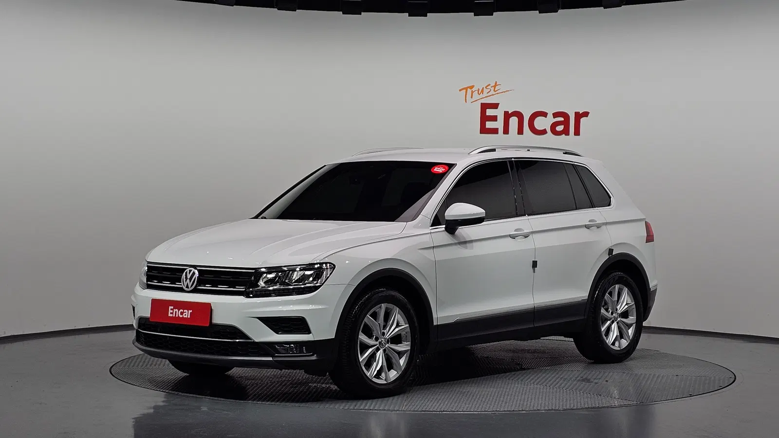 Volkswagen Tiguan 2e génération 2.0 TDI Premium 2018 — photo 1 sur 41