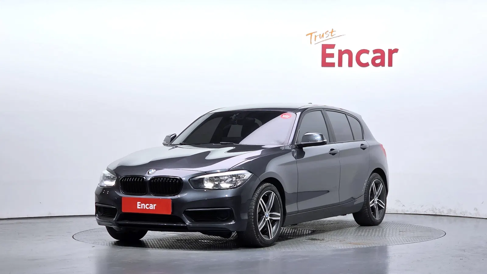 BMW Série 1 (F20) 118d Joy 5 portes 2017 — photo 1 sur 20
