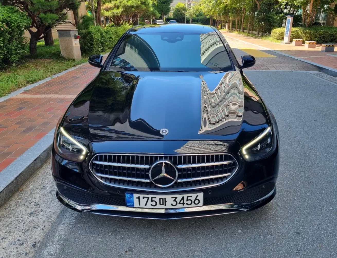 Mercedes-Benz Classe E E250 Avantgarde (W213) 2021 — photo 1 sur 18