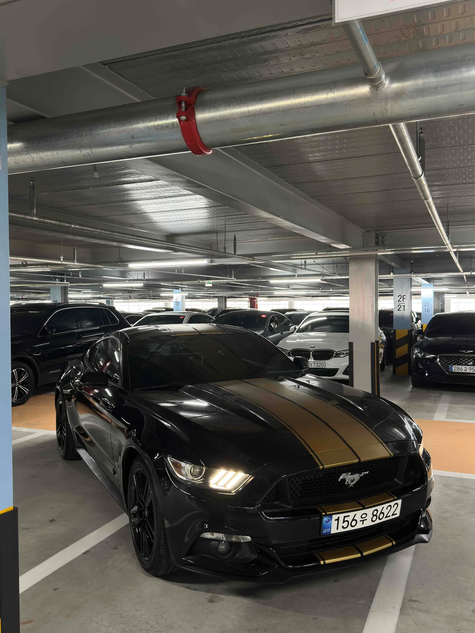 Ford Mustang Coupé 2016 — photo 1 sur 18