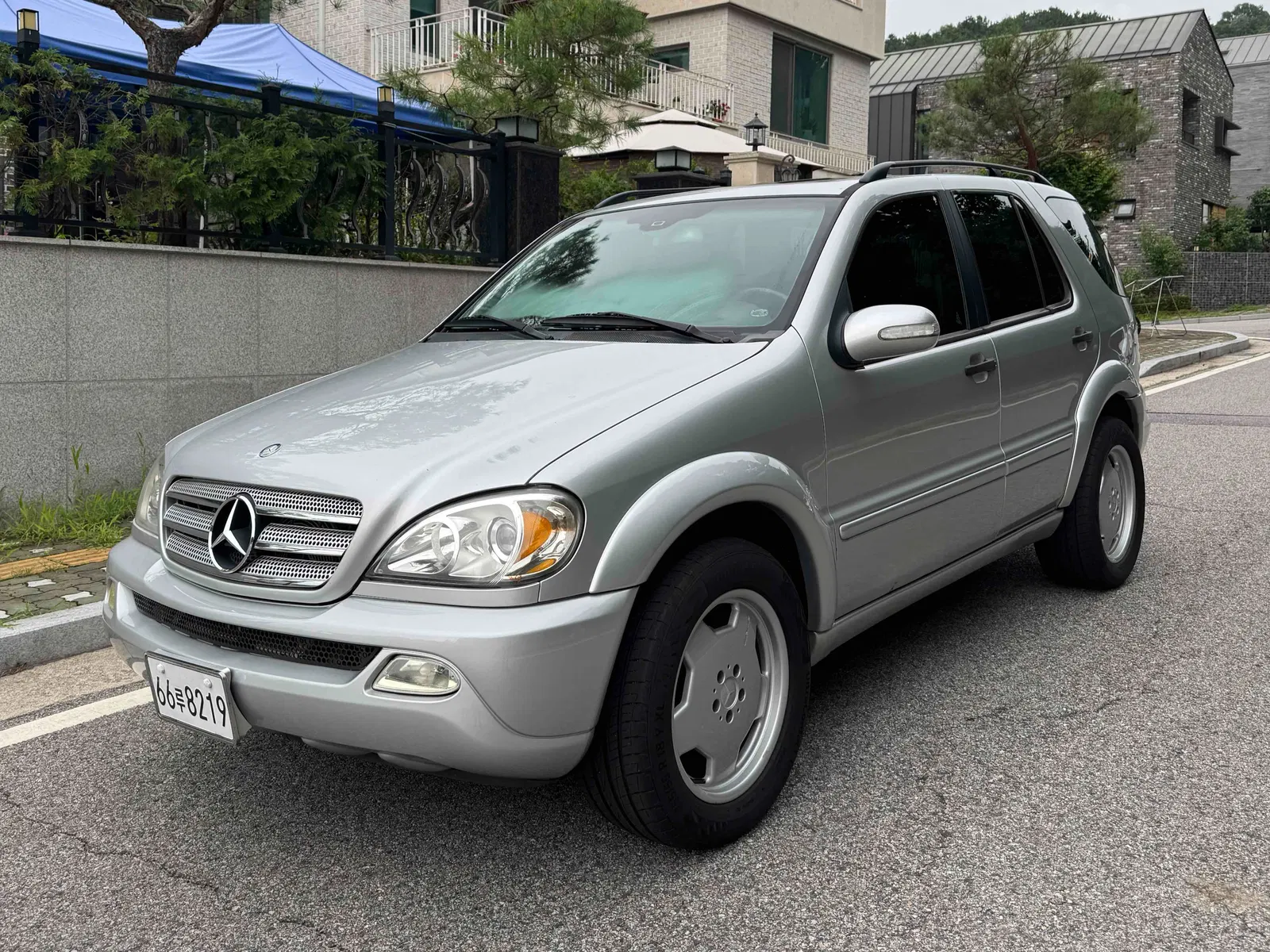 Mercedes-Benz Classe M ML350 (W163) 2004 — photo 1 sur 26
