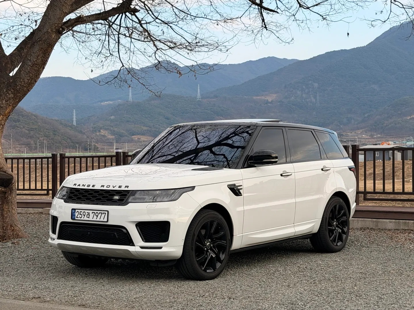 Land Rover Range Rover Sport 2e génération 3.0 SDV6 HSE Dynamic 2018 — photo 1 sur 24