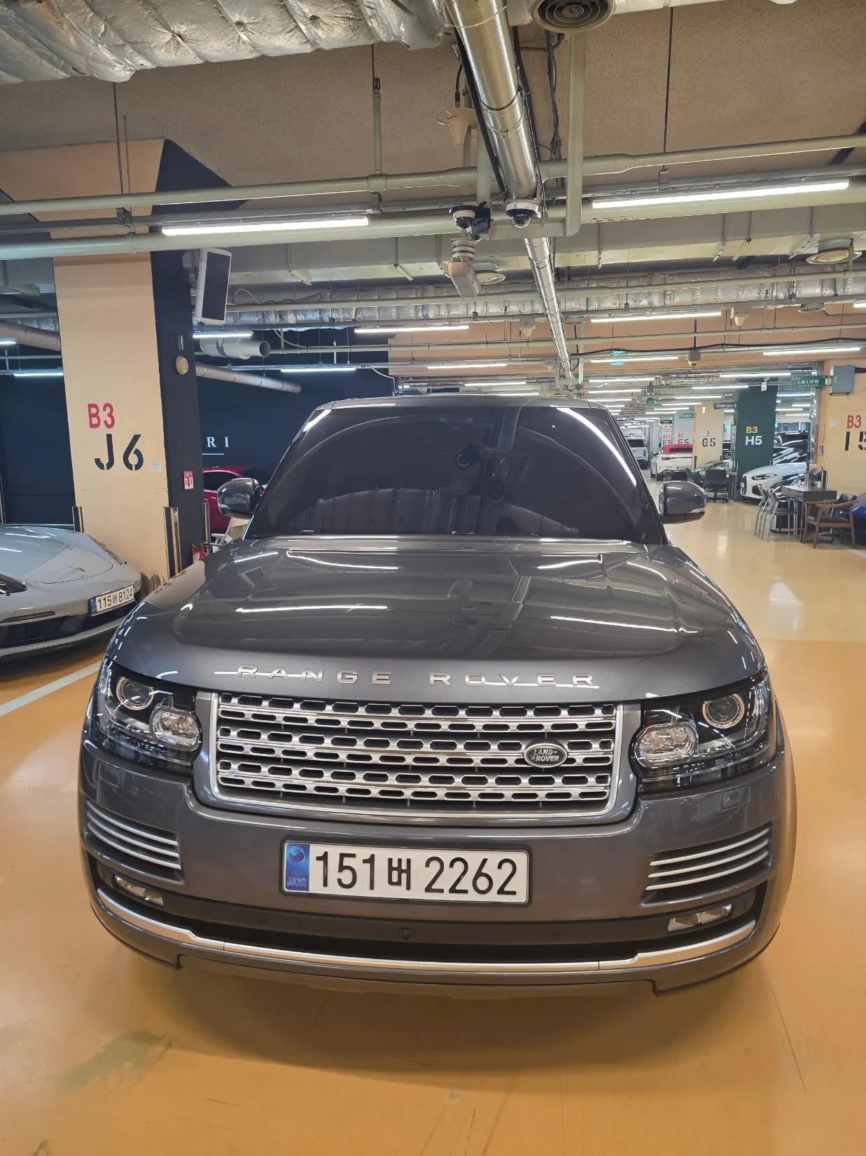 Land Rover Range Rover 4e génération 4.4 SDV8 AB Diesel 2017 — photo 1 sur 22