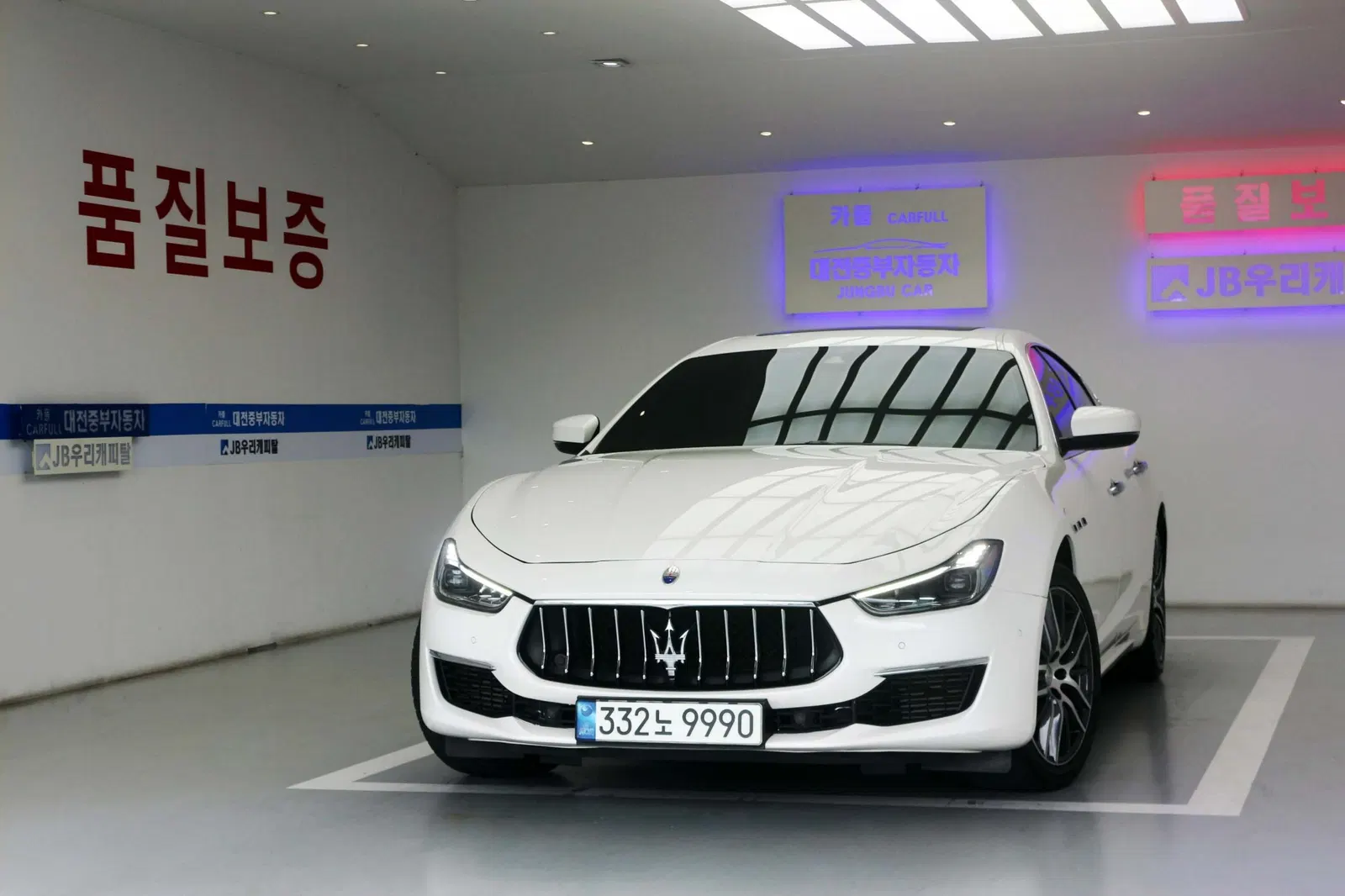 Maserati Ghibli 3.0 GranLusso 2021 — photo 1 sur 20