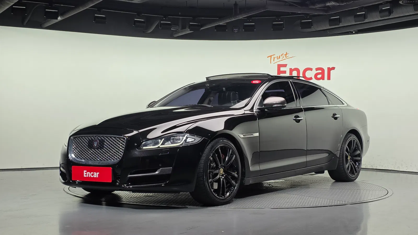 Jaguar All New XJ 3.0D Premium Luxury LWB 2016 — photo 1 sur 20