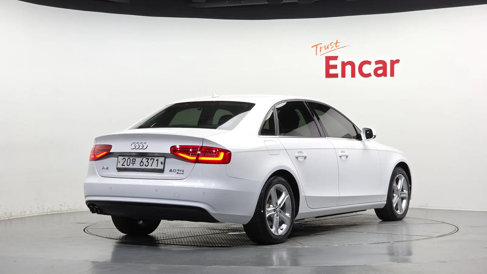 Audi A4 2.0 TDI Quattro 2014 — photo 1 sur 30