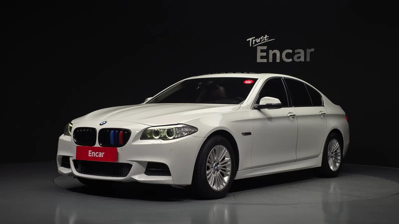 BMW Série 5 (F10) 520d xDrive 2015 — photo 1 sur 20