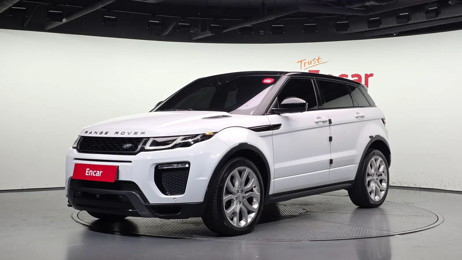 Land Rover Range Rover Evoque 2.0 TD4 HSE Dynamic 2016 — photo 1 sur 26