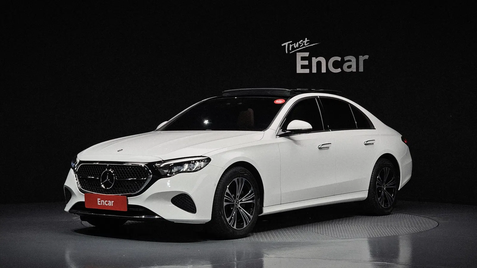 Mercedes-Benz Classe E E200 Avantgarde (W214) 2026 — photo 1 sur 36