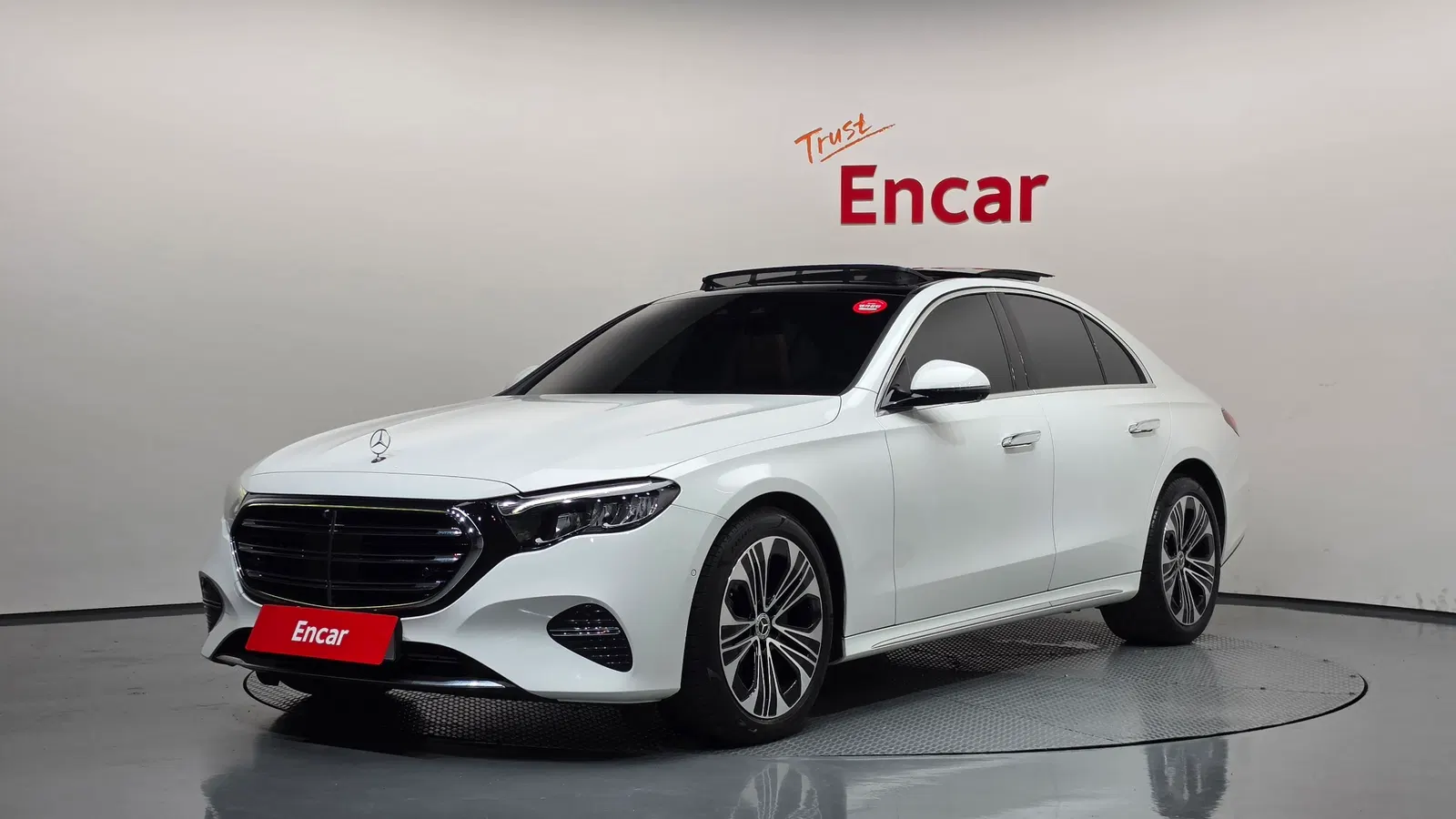 Mercedes-Benz Classe E E220d 4MATIC Exclusive (W214) 2024 — photo 1 sur 31