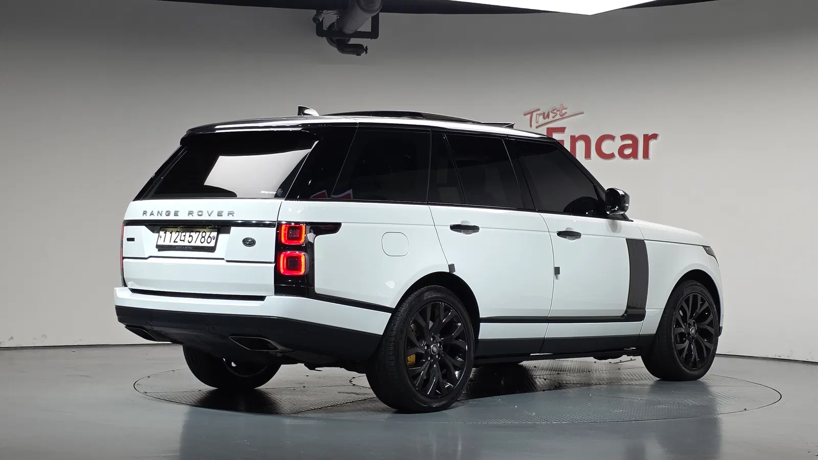Land Rover Range Rover 4e génération 4.4 SDV8 AB Diesel 2019 — photo 1 sur 46