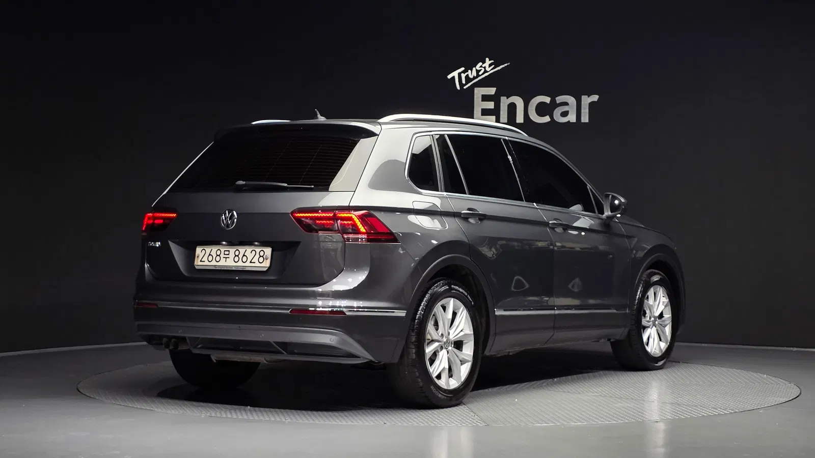 Volkswagen Tiguan 2e génération 2.0 TDI Premium 2020 — photo 1 sur 31