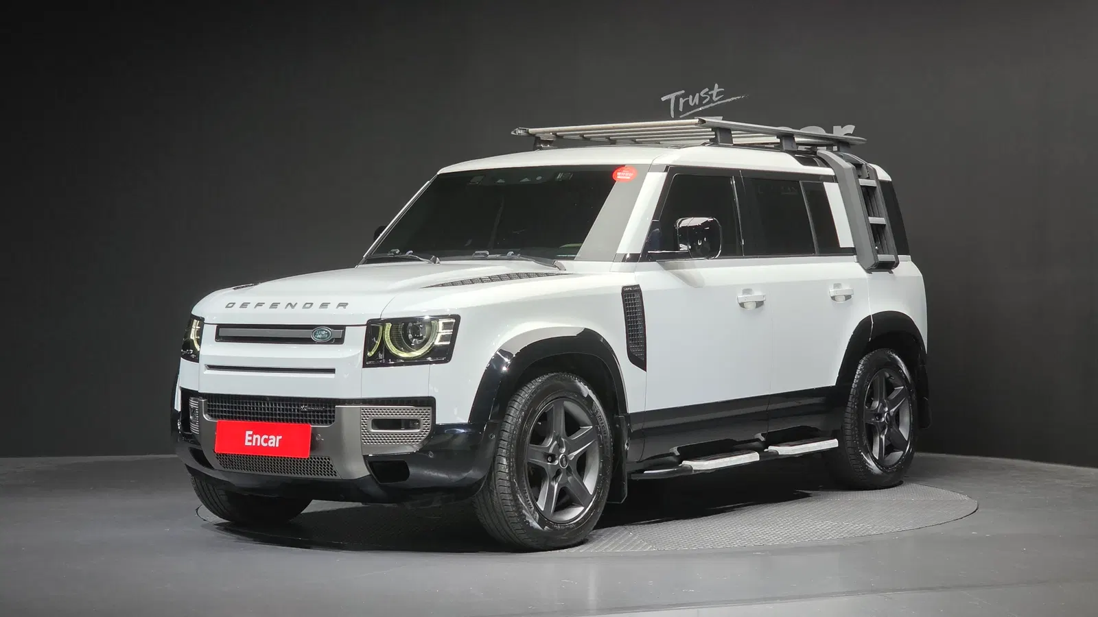 Land Rover Defender (L663) 110 P300 X-Dynamic SE 2022 — photo 1 sur 32