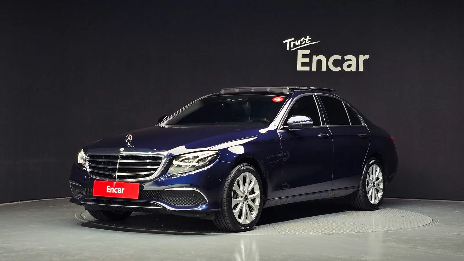 Mercedes-Benz Classe E E300 4MATIC Exclusive (W213) 2019 — photo 1 sur 20