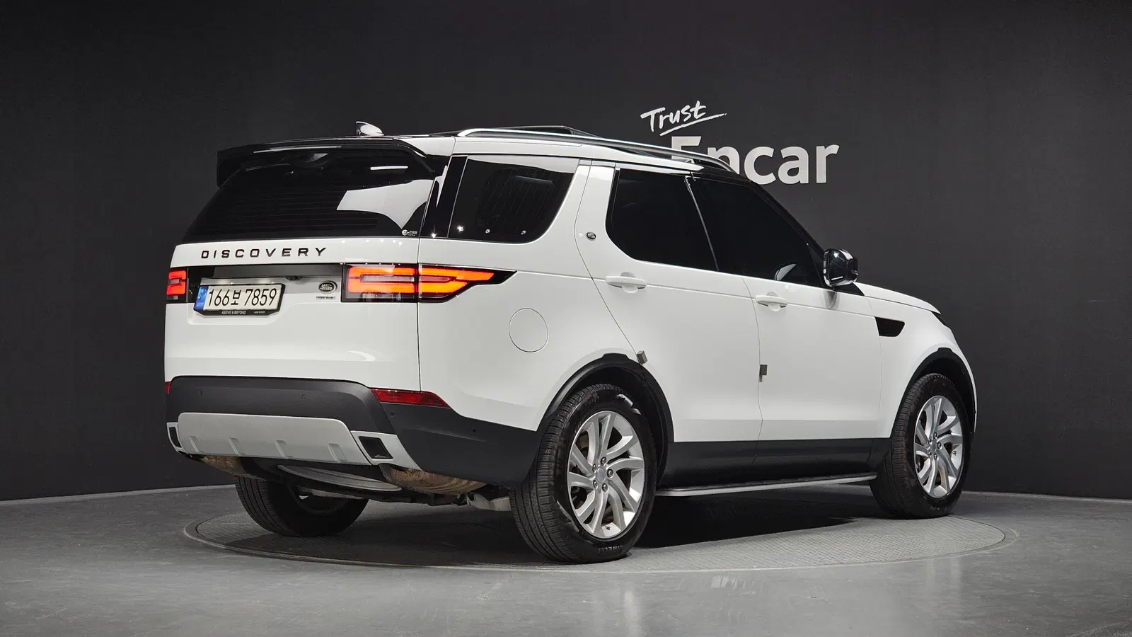 Land Rover Discovery 5 3.0 SD6 HSE 2020 — photo 1 sur 39