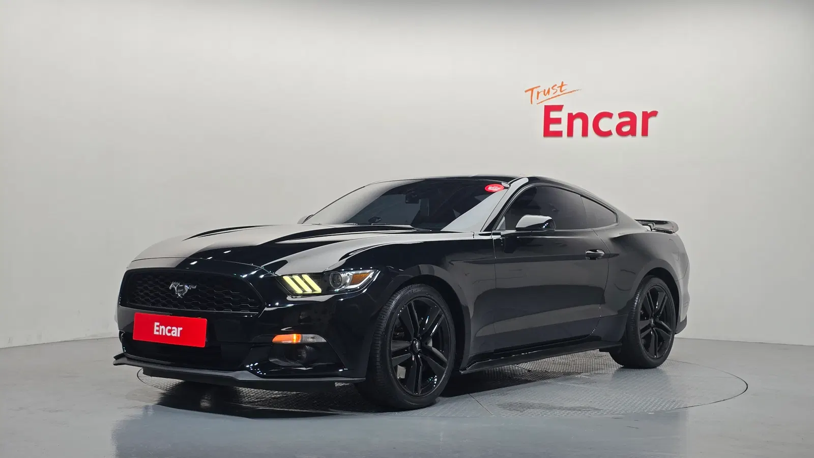 Ford Mustang Coupé 2017 — photo 1 sur 20