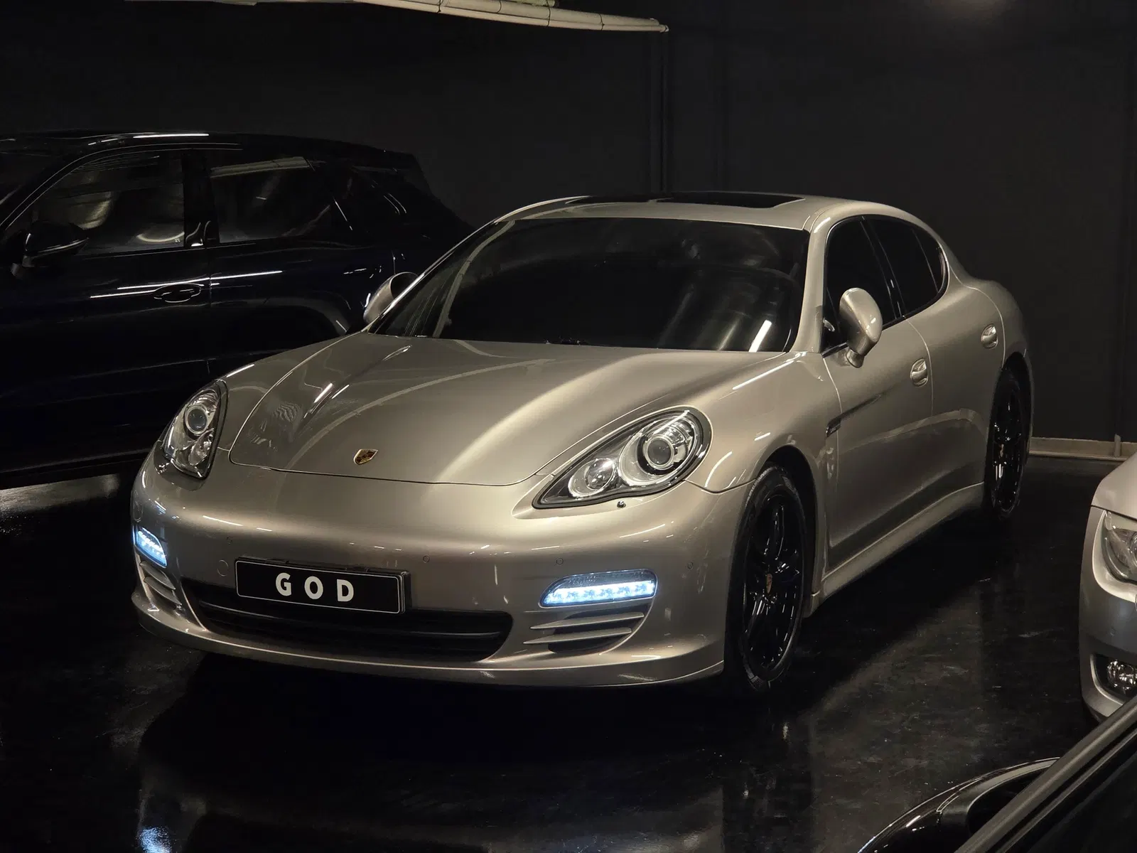 Porsche Panamera 3.6 AWD 2011 — photo 1 sur 26