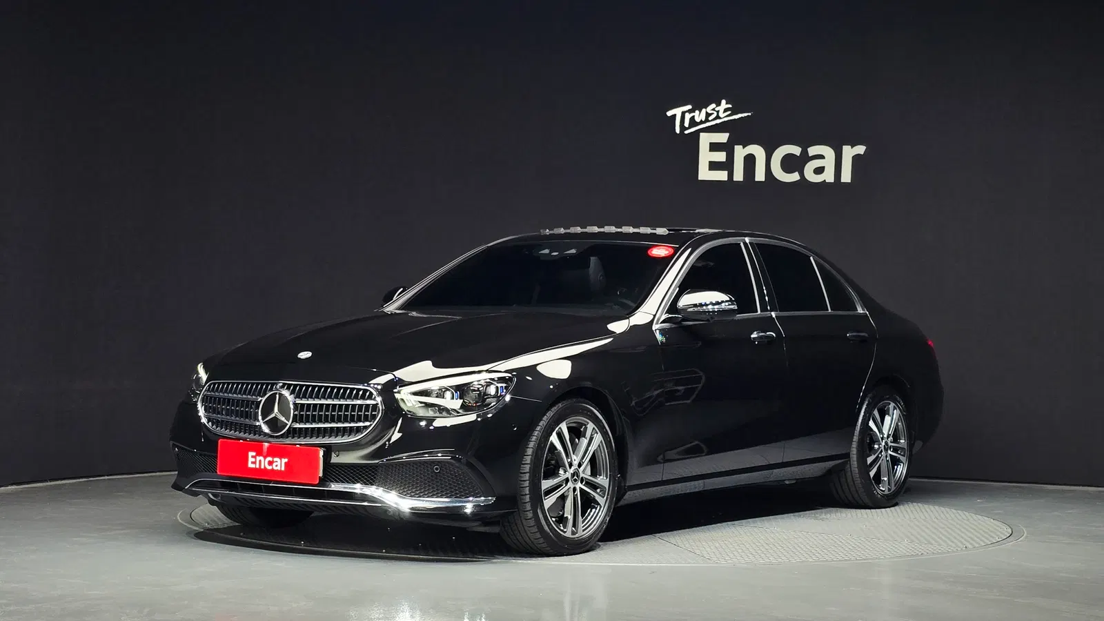 Mercedes-Benz Classe E E350 4MATIC Avantgarde (W213) 2022 — photo 1 sur 20