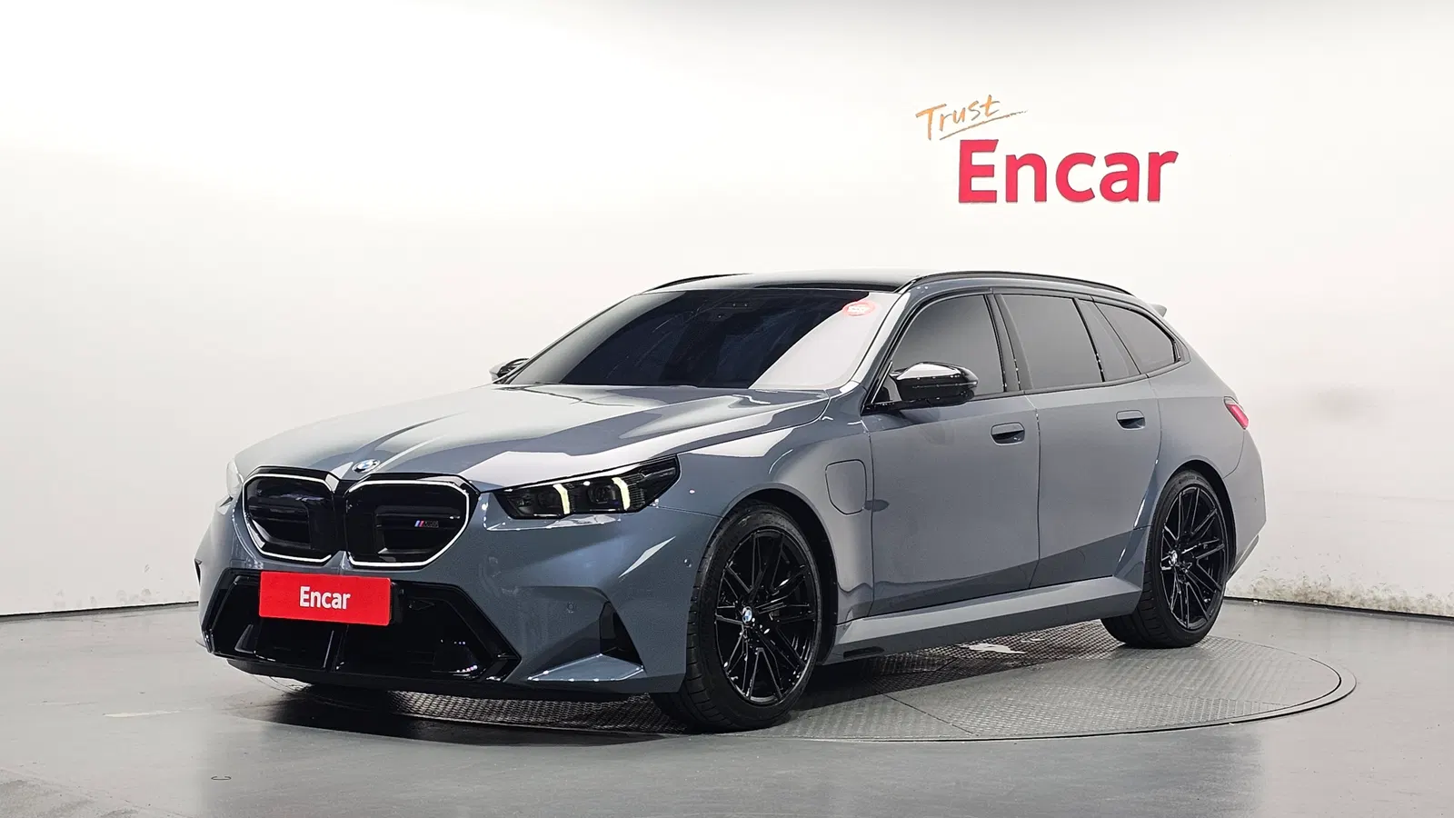 BMW M5 (G90) M5 Touring Edition 2026 — photo 1 sur 36