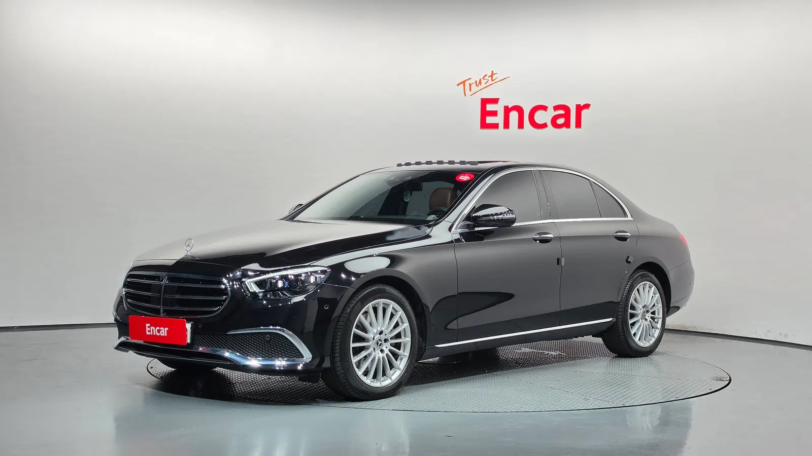 Mercedes-Benz Classe E E250 Exclusive (W213) 2023 — photo 1 sur 33