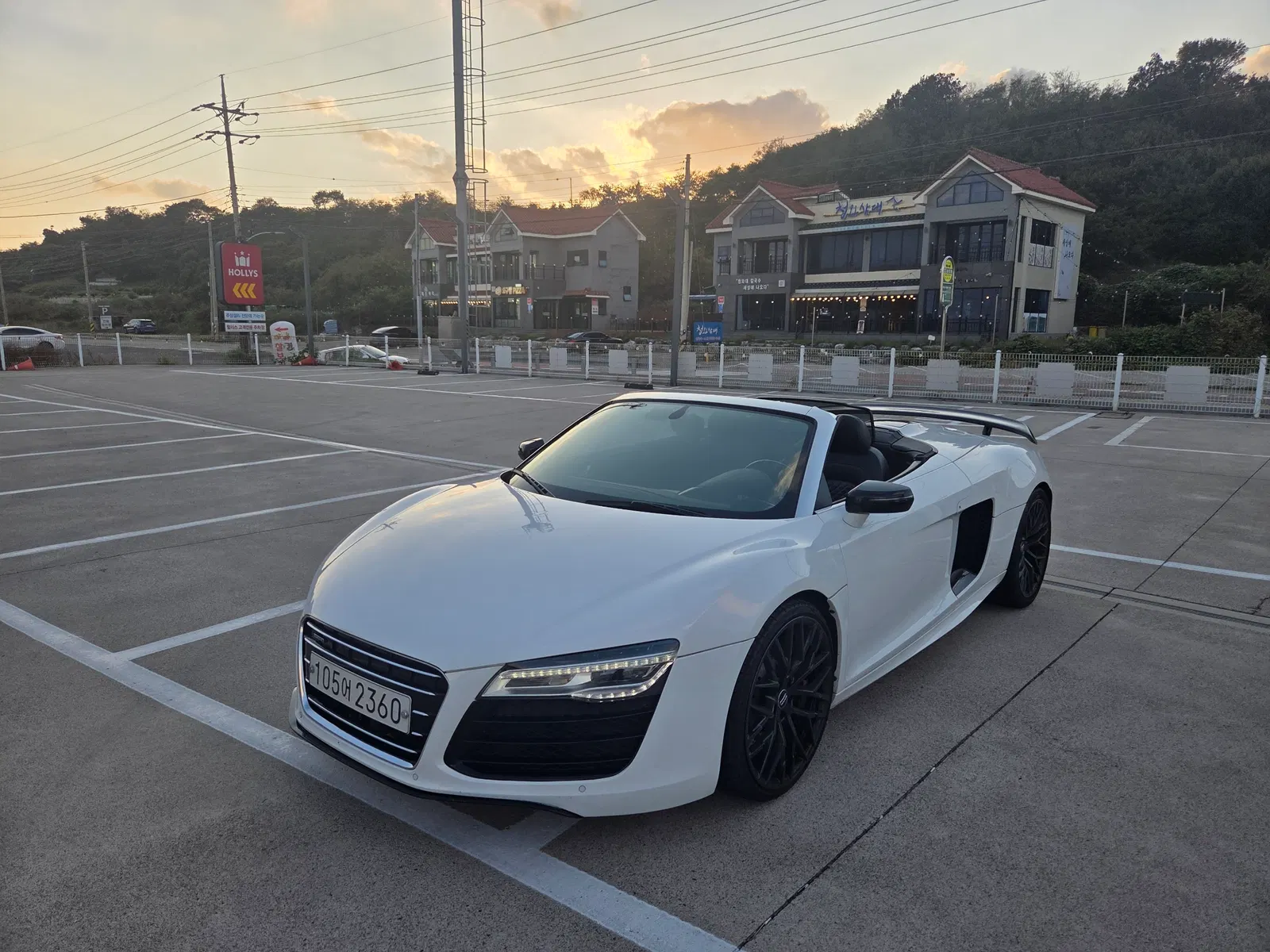 Audi R8 5.2 V10 Spyder 2013 — photo 1 sur 11