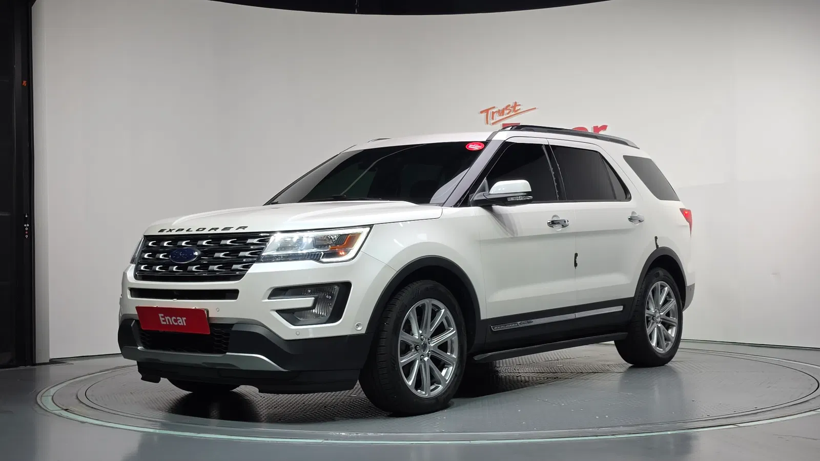 Ford Explorer 3.5 Limited 4WD 2017 — photo 1 sur 36