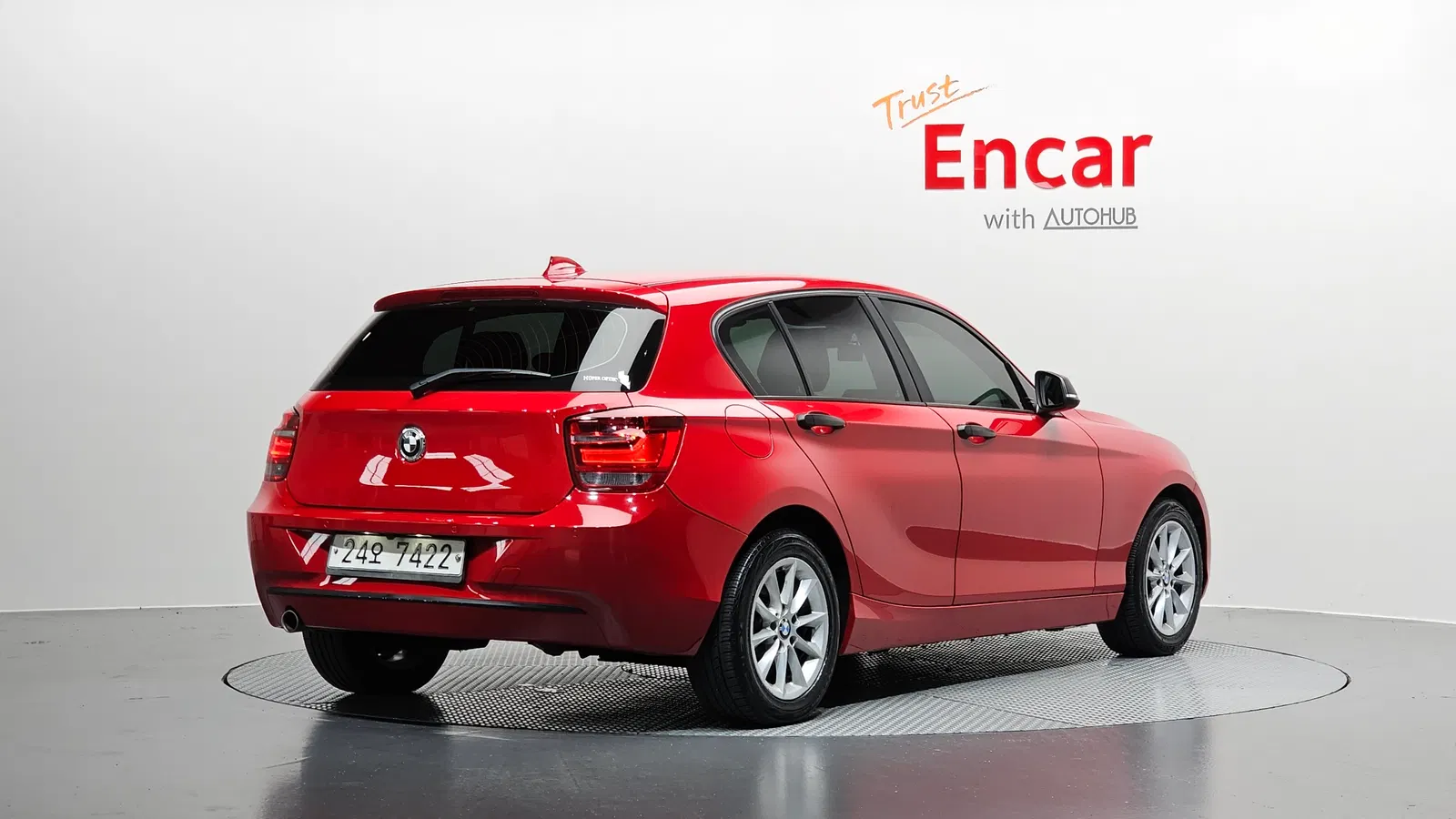 BMW Série 1 (F20) 118d Urban Pack1 5 portes 2014 — photo 1 sur 34