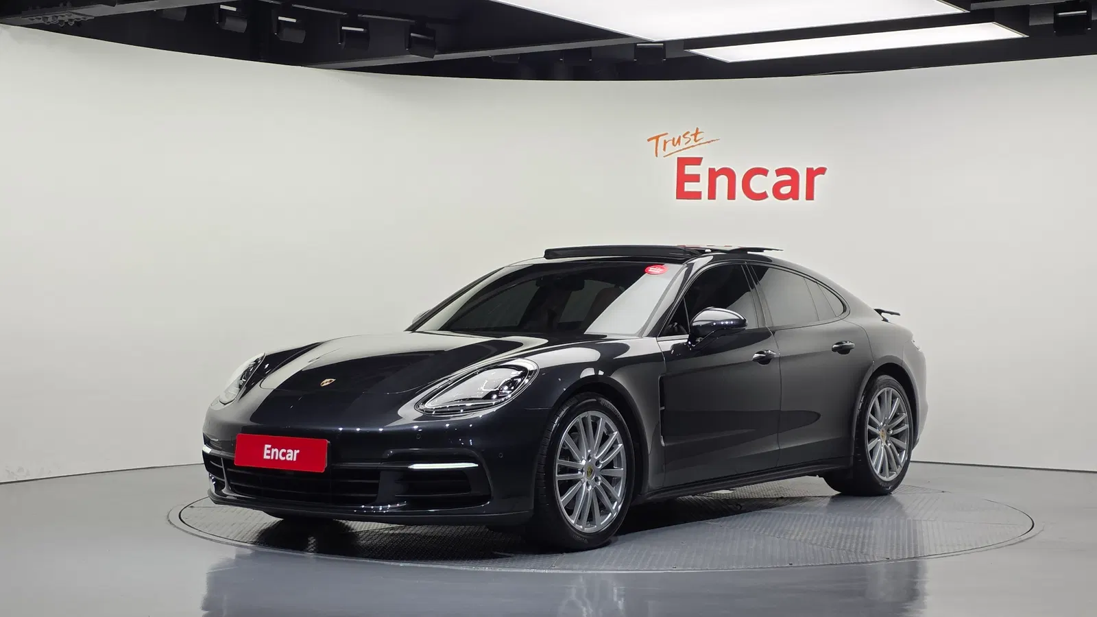 Porsche Panamera (971) 3.0 AWD 2018 — photo 1 sur 20