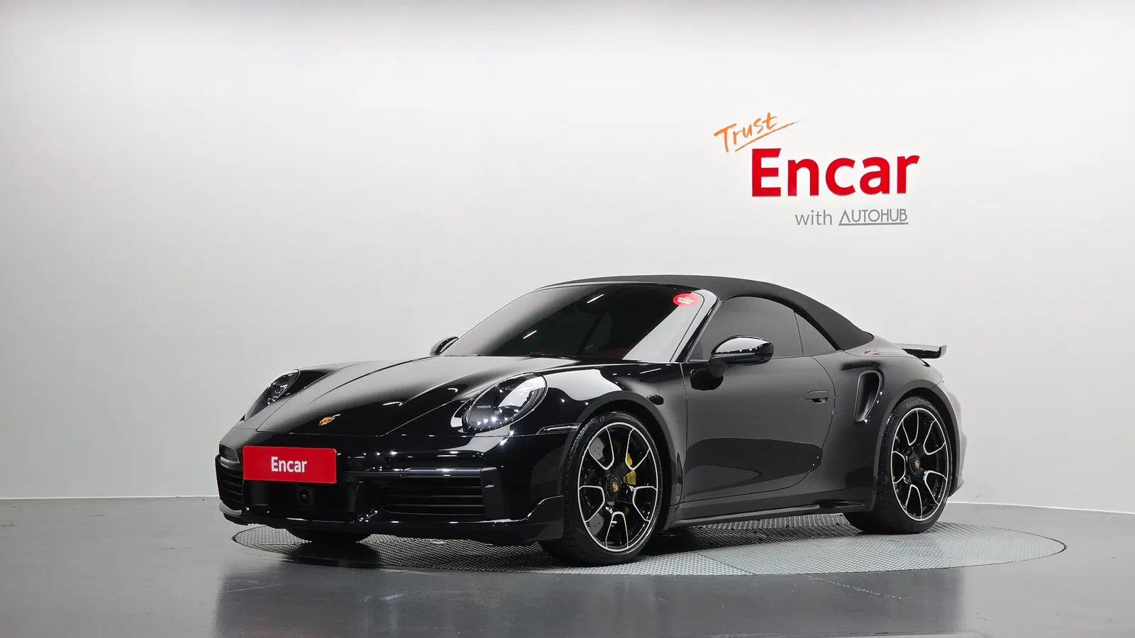 Porsche 911 (992) Turbo S Cabriolet 2021 — photo 1 sur 40