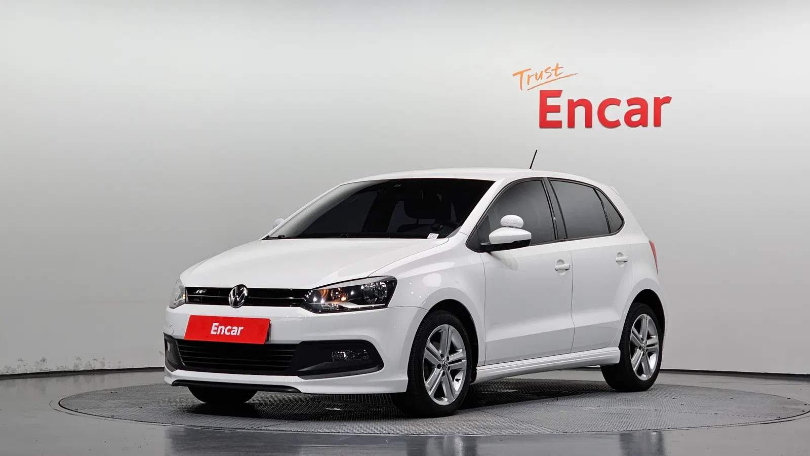 Volkswagen Polo 1.6 TDI R-Line 2014 — photo 1 sur 20