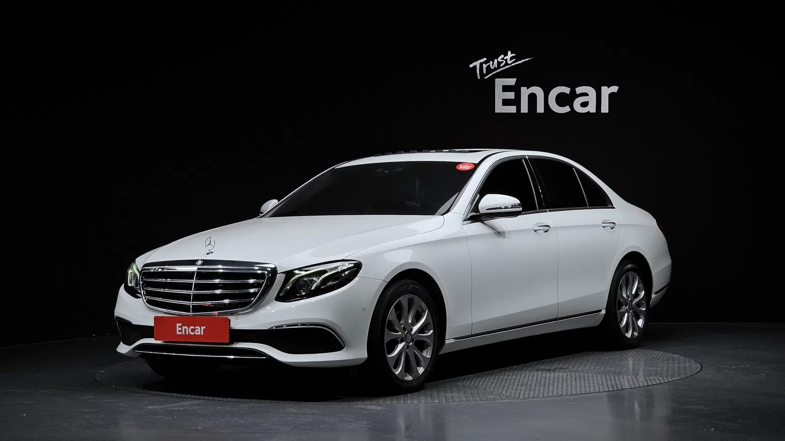 Mercedes-Benz Classe E E220d Exclusive (W213) 2017 — photo 1 sur 20