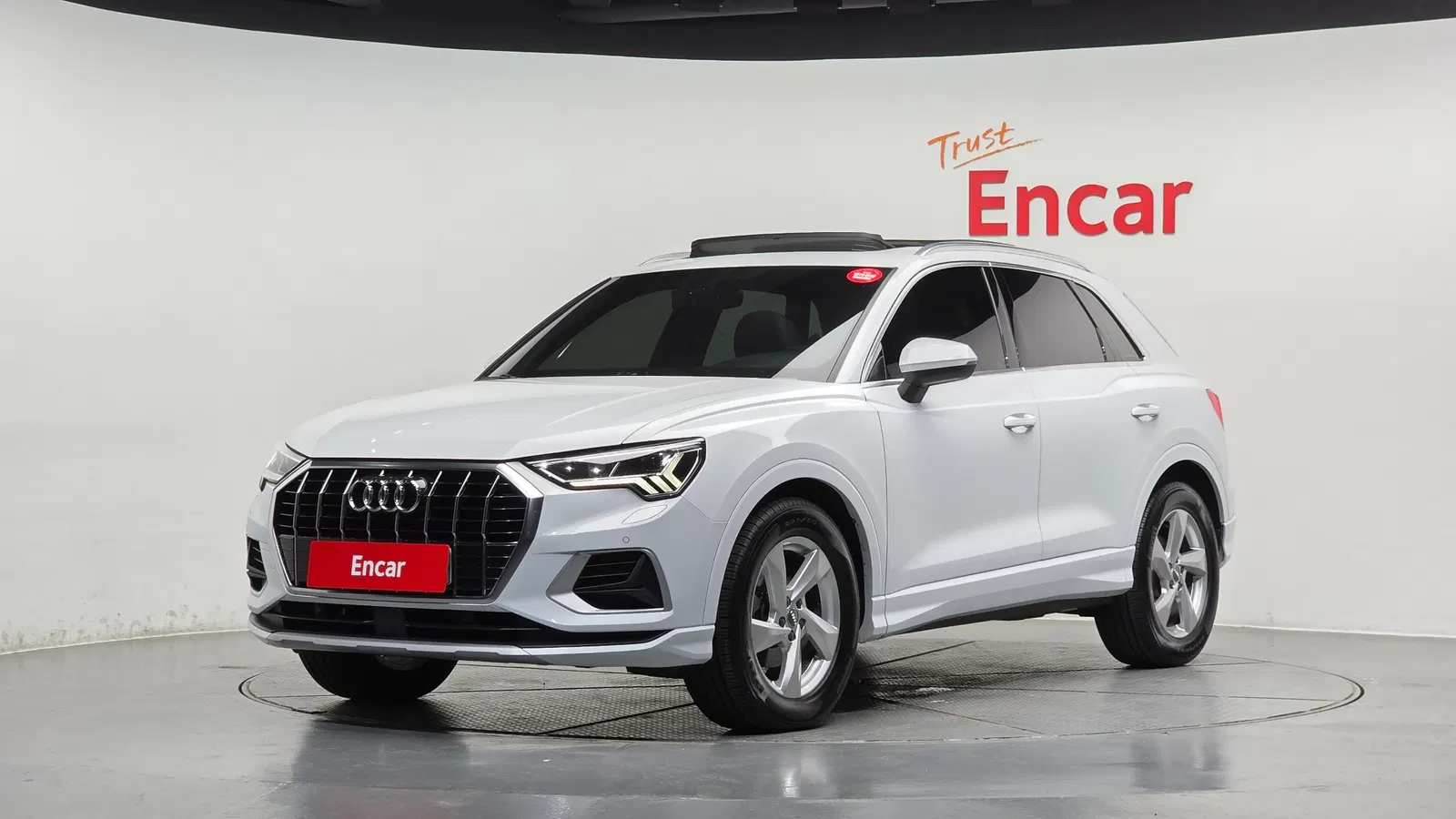 Audi Q3 (F3) 35 TDI Premium 2020 — photo 1 sur 41