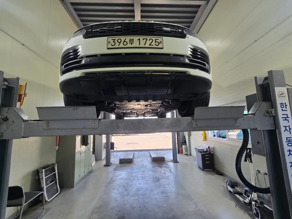 Land Rover Range Rover 4e génération 5.0 SC Vogue SE 2014 — photo 1 sur 13