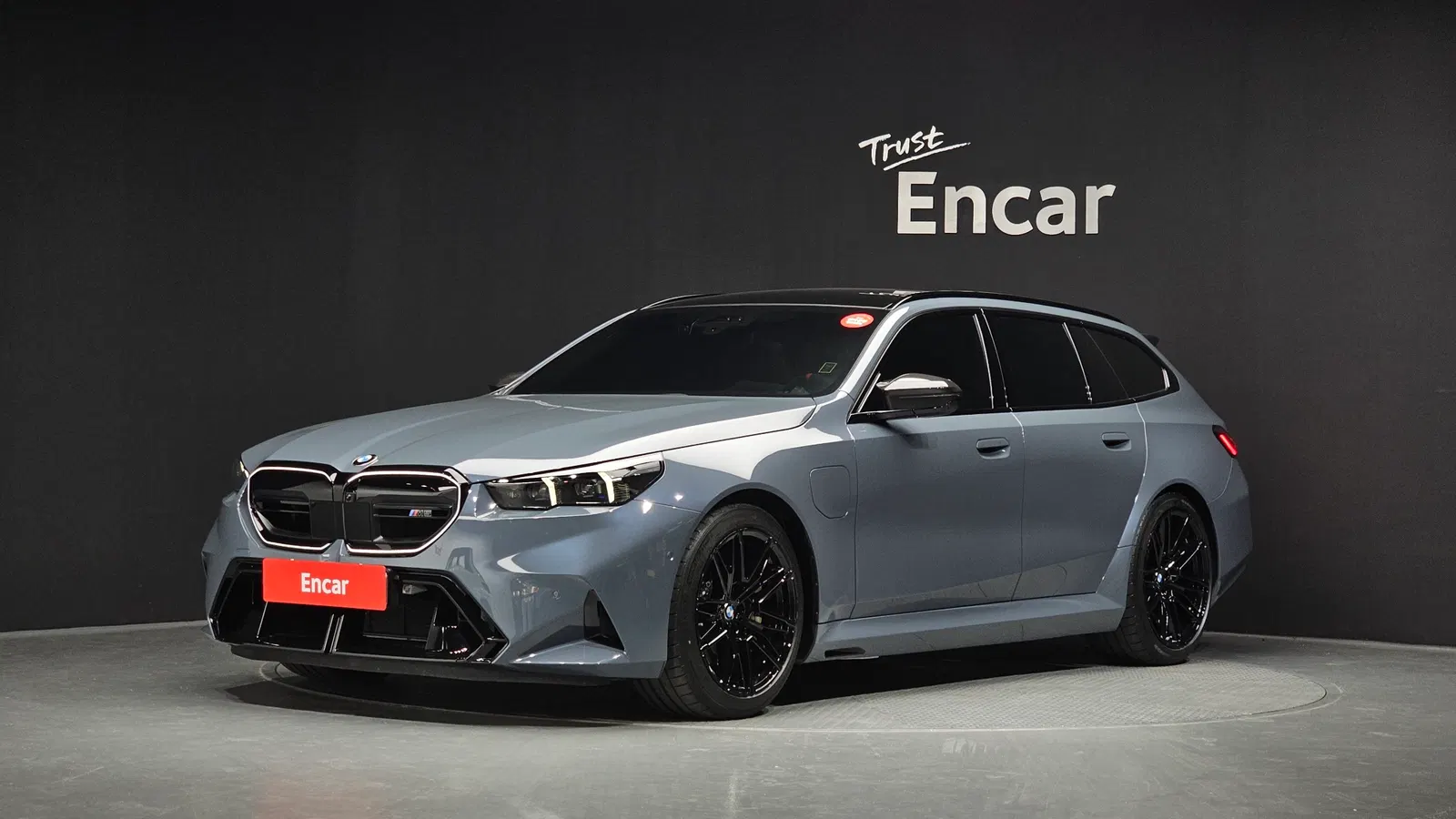 BMW M5 (G90) M5 Touring Edition 2026 — photo 1 sur 37