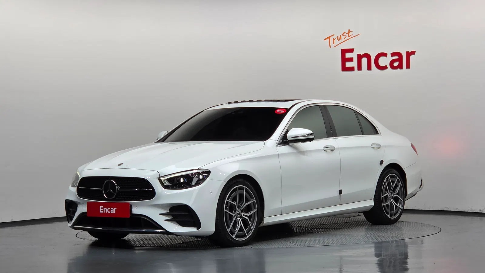 Mercedes-Benz Classe E AMG Line · E220d 4MATIC (W213) 2021 — photo 1 sur 36