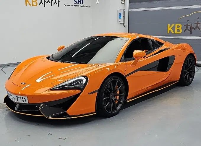 McLaren 570S 3.8 Spyder 2018 — photo 1 sur 26