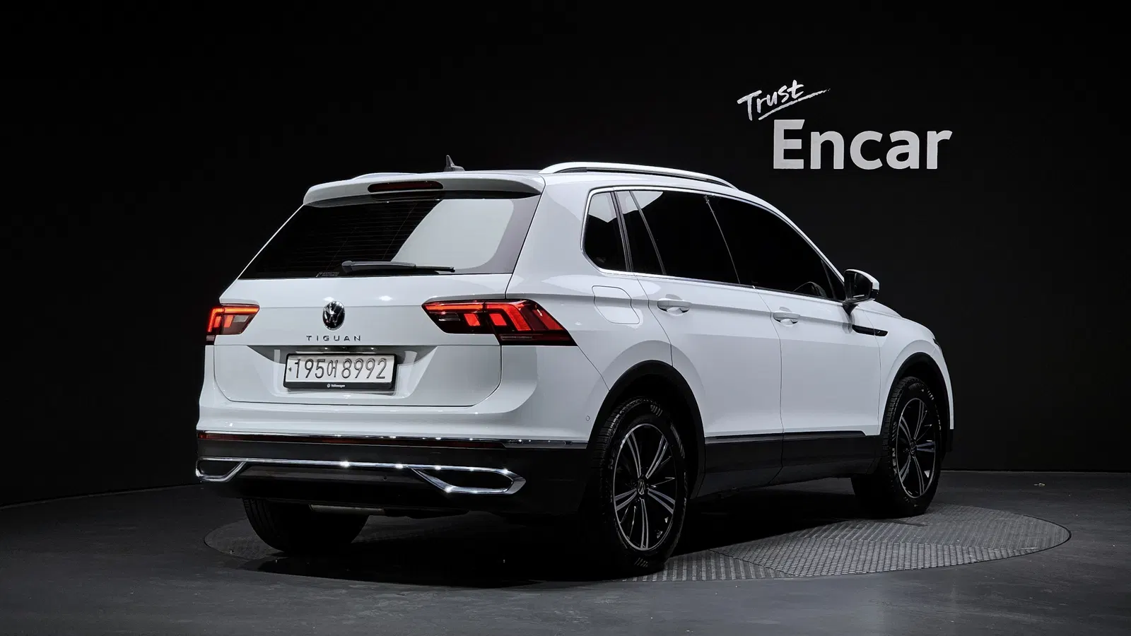 Volkswagen Tiguan 2e génération 2.0 TDI Premium 2022 — photo 1 sur 33