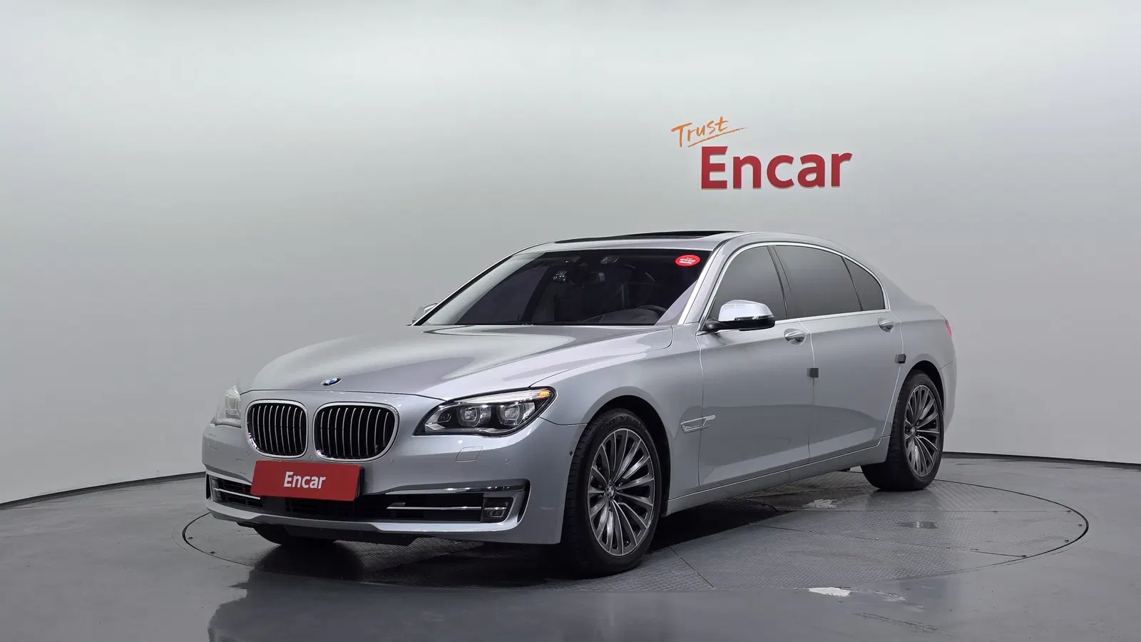 BMW Série 7 (F01) 750Li xDrive 2013 — photo 1 sur 20