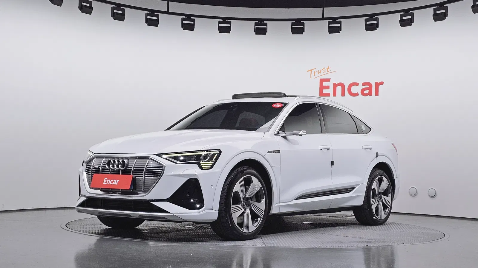 Audi e-tron 55 Quattro Sportback 2022 — photo 1 sur 20