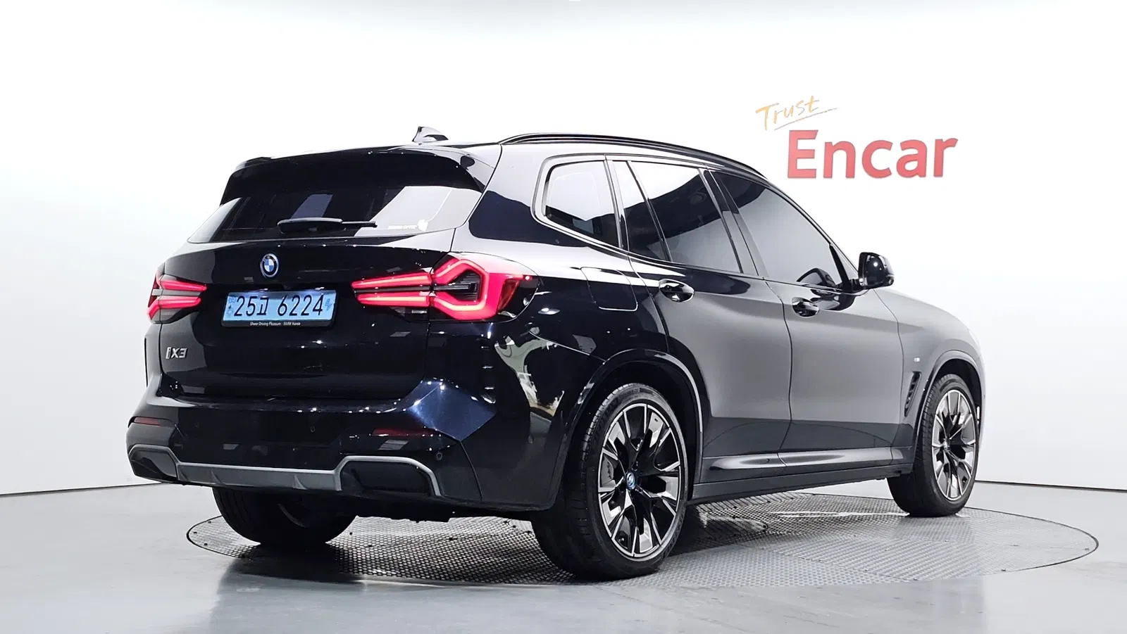 BMW iX3 M Sport 2023 — photo 1 sur 37