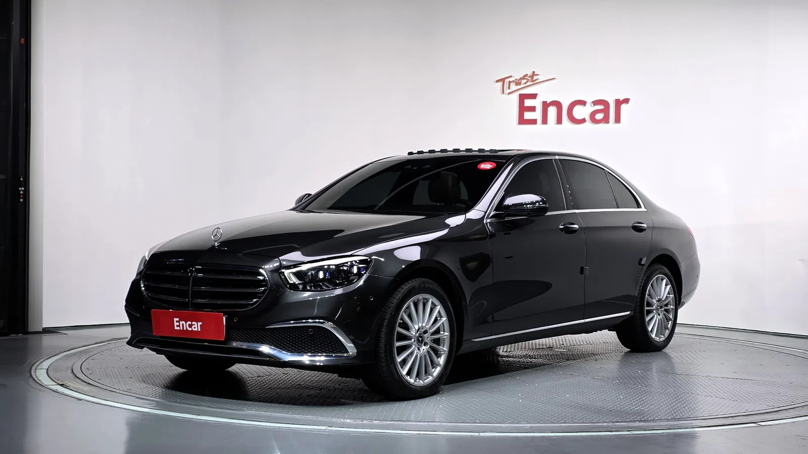 Mercedes-Benz Classe E E220d 4MATIC Exclusive (W213) 2022 — photo 1 sur 33