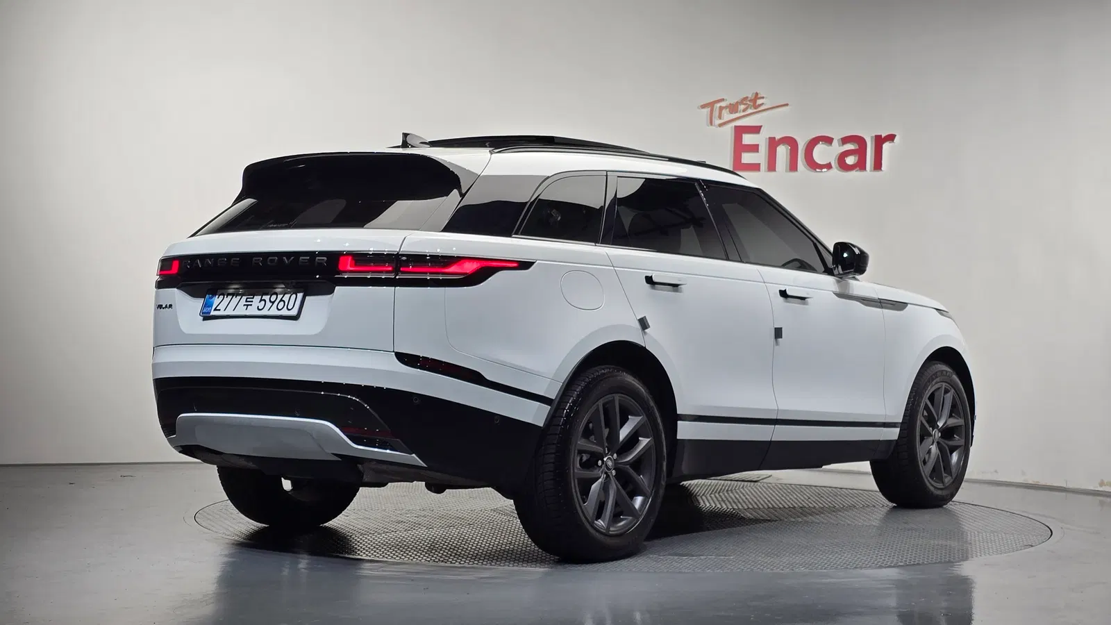 Land Rover Range Rover Velar 2.0 P250 Dynamic SE 2026 — photo 1 sur 39