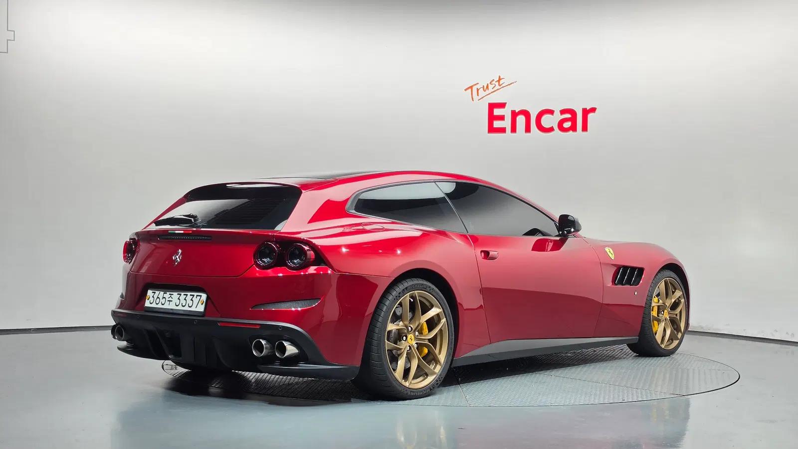 Ferrari GTC4 Lusso T 3.9 V8 2019 — photo 1 sur 37
